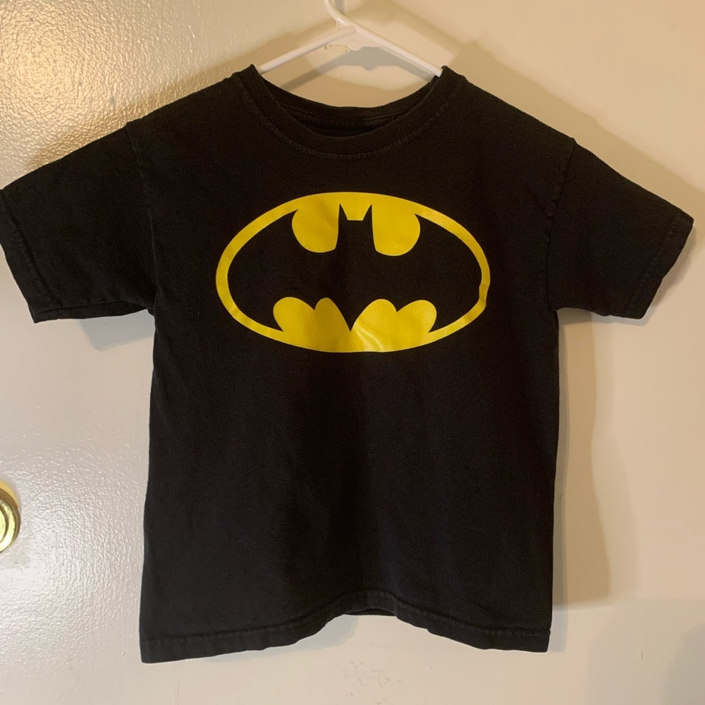 Boys Batman Shirt - Size Medium